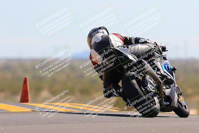 media/Oct-09-2022-SoCal Trackdays (Sun) [[95640aeeb6]]/Turn 9 Backside (120pm)/